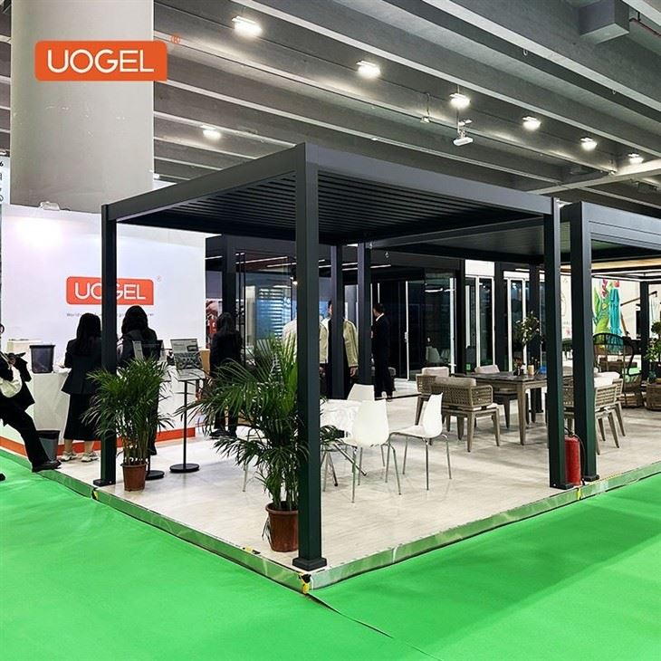 26.8.10-Freestanding Louvered Pergola-2