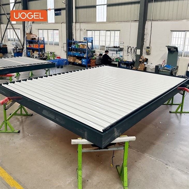 26.8.22-Louvered Pergola With Glass Door-3